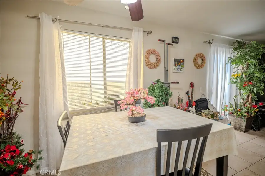 8D Date St, Fontana, CA 92335 - #3