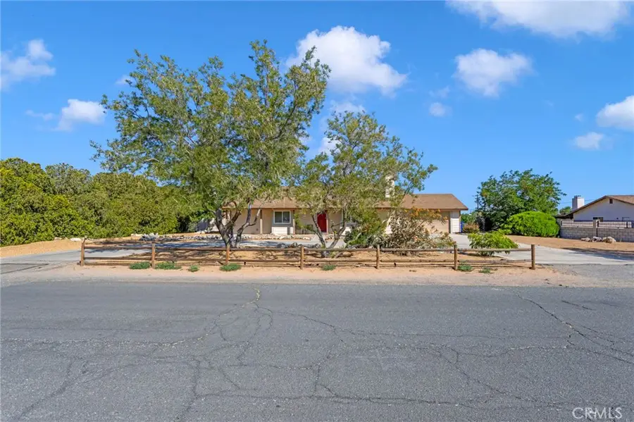 14420 Iroquois Road, Apple Valley, CA 92307 - #2