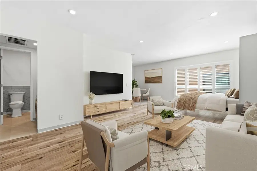 1735 N Fuller Ave #330, Los Angeles, CA 90046 - #2