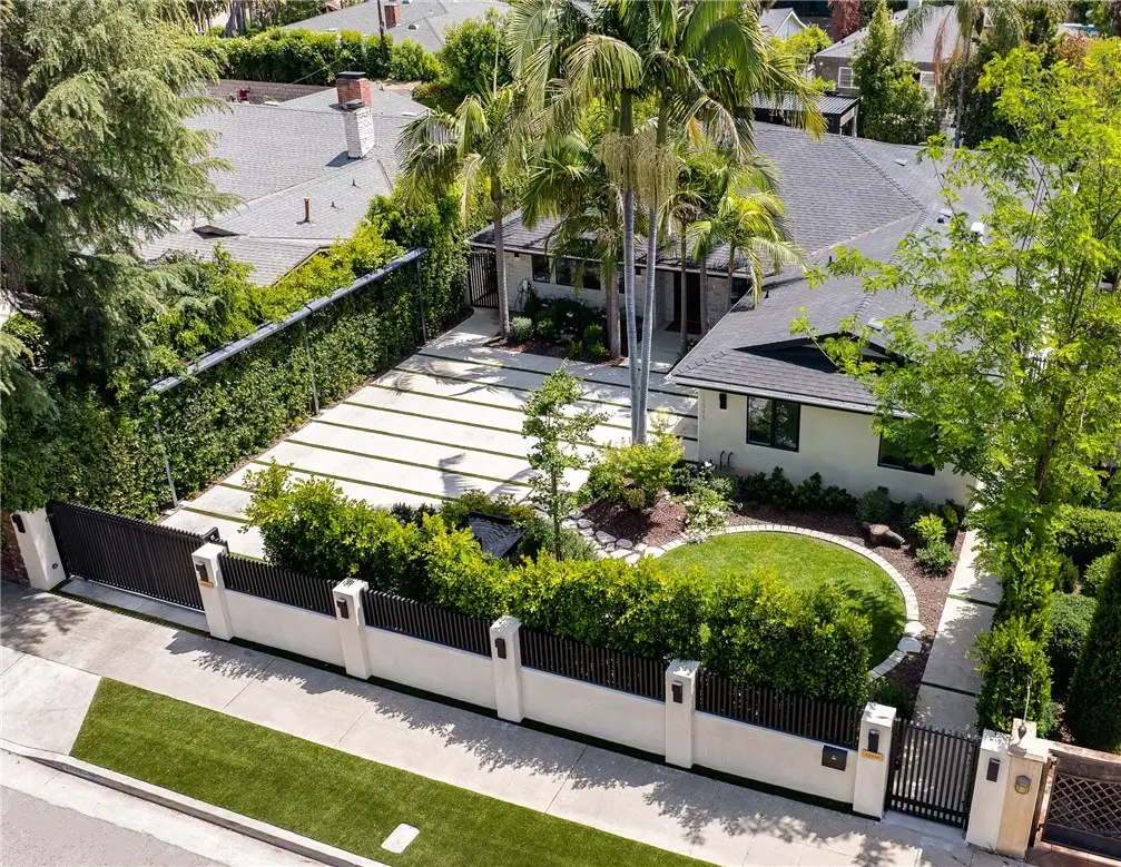 13946 Chandler, Sherman Oaks, CA 91401 - #1