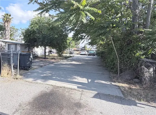 581 E Menlo, Hemet, CA 92543