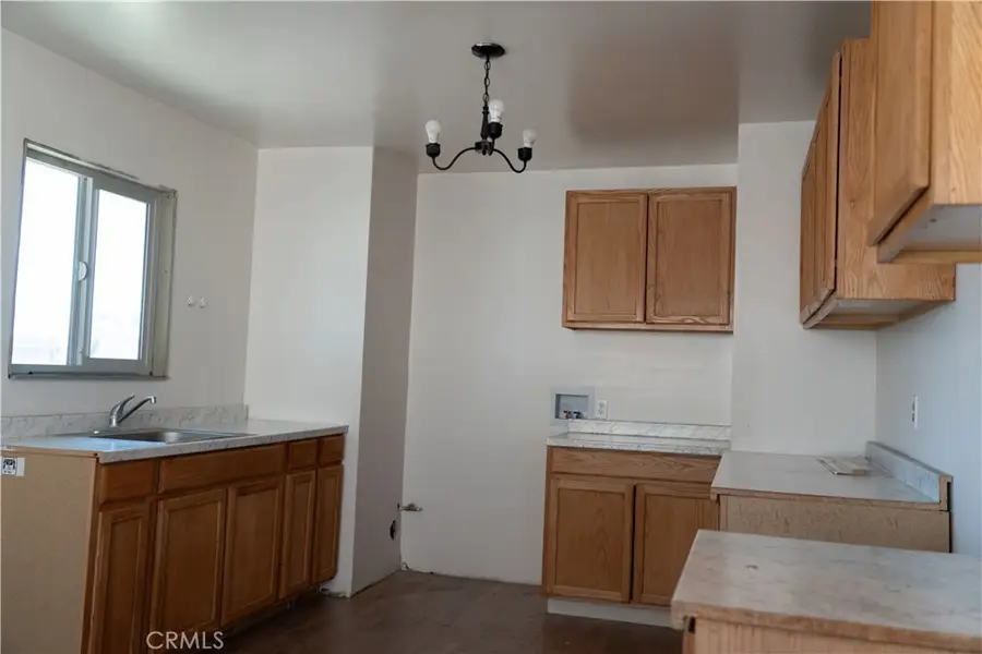 2037 Sequoia, Barstow, CA 92311 - #3