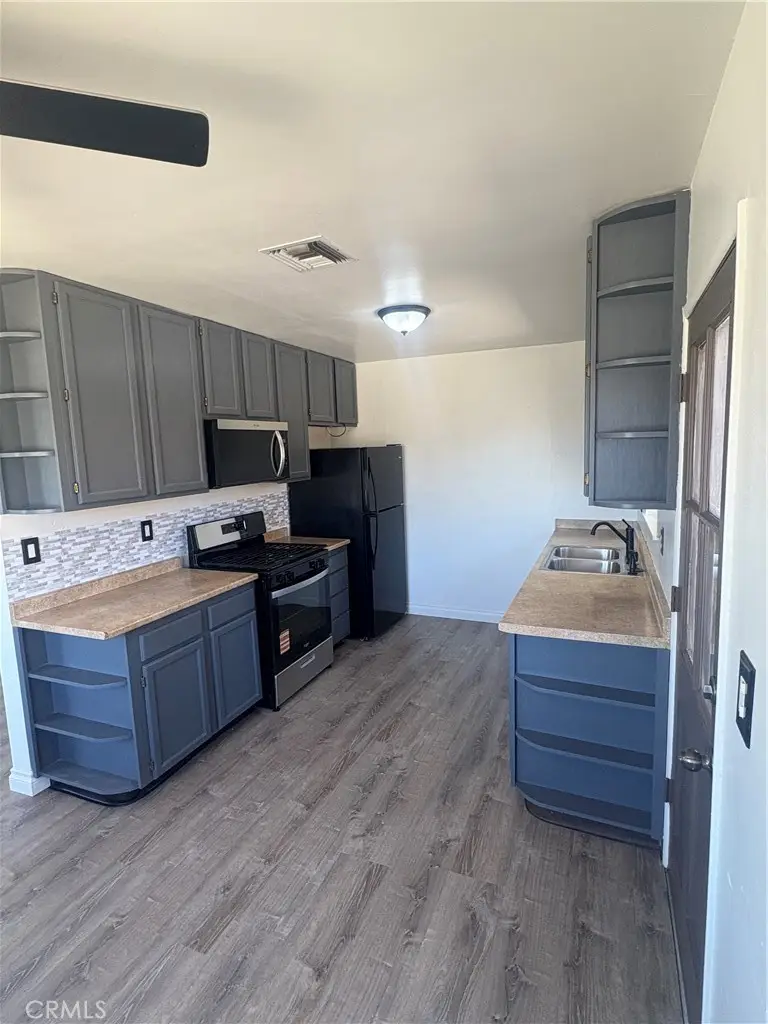 36848 Almaden, Barstow, CA 92311 - #3