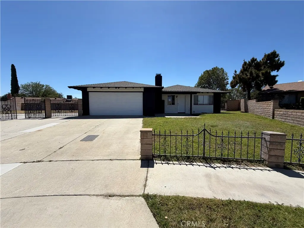 15820 Rainbow Drive, Fontana, CA 92335 - #1