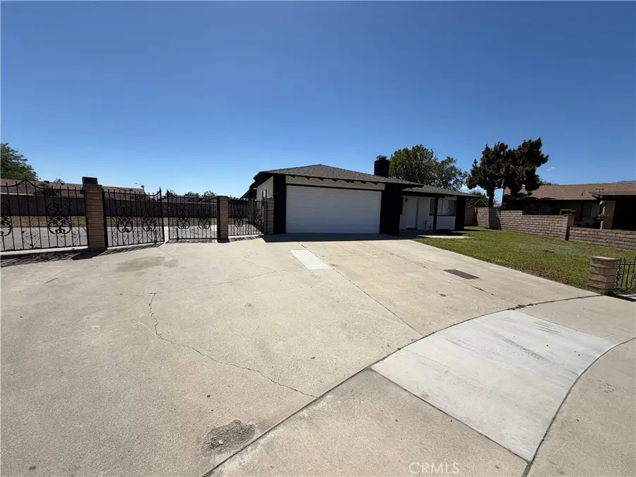 15820 Rainbow Drive, Fontana, CA 92335 - #2