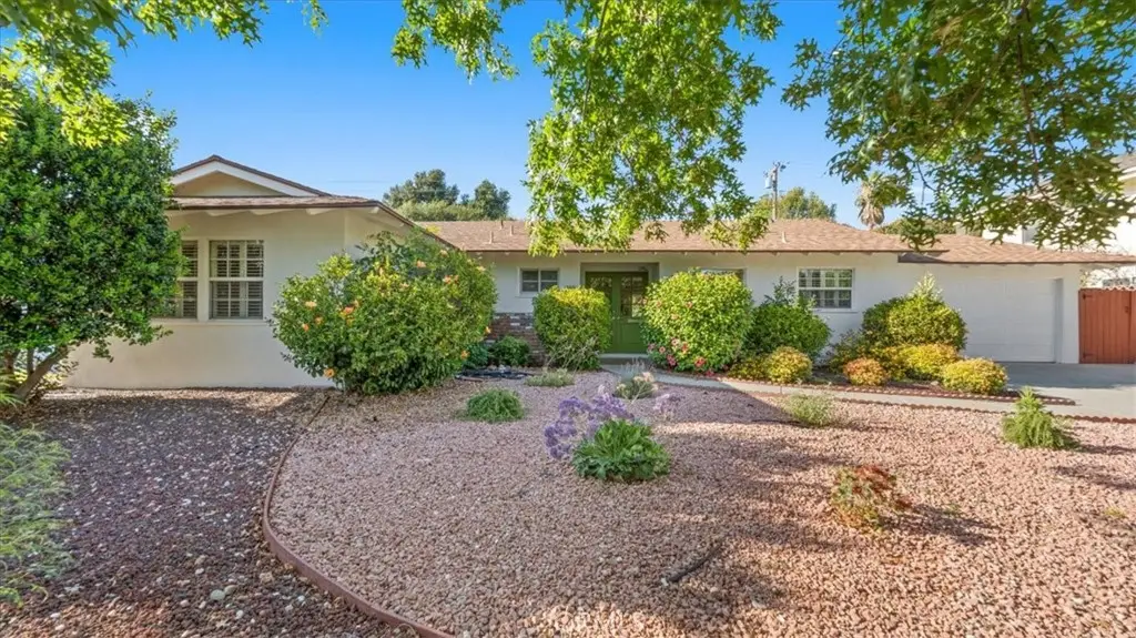 657 Aurora, Claremont, CA 91711 - #1