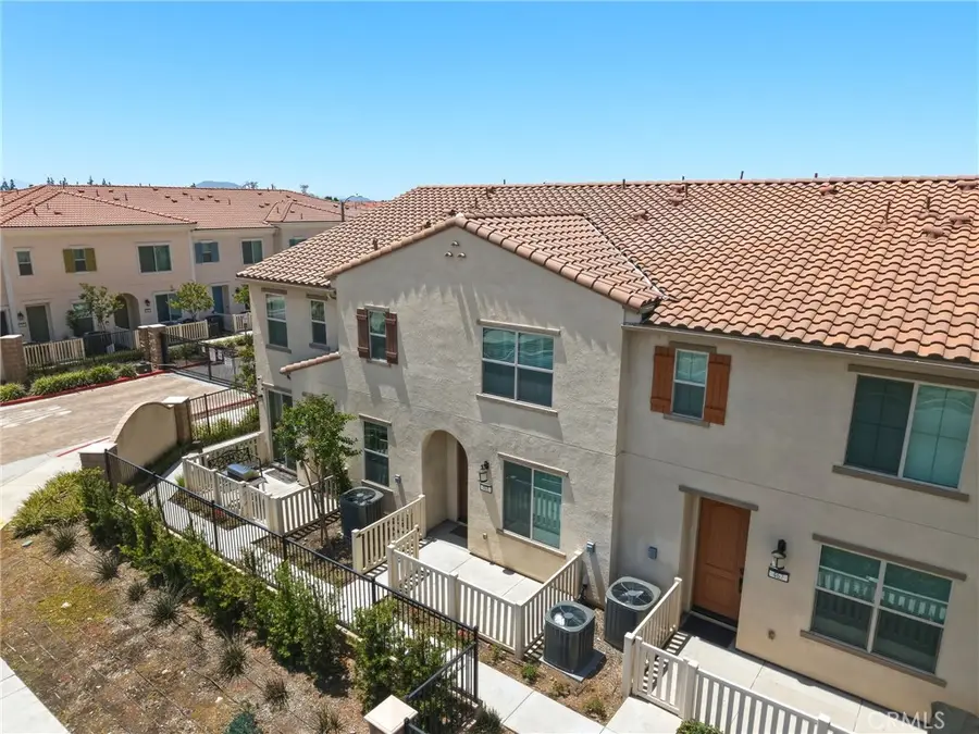 465 N Beechwood, Rialto, CA 92376 - #3