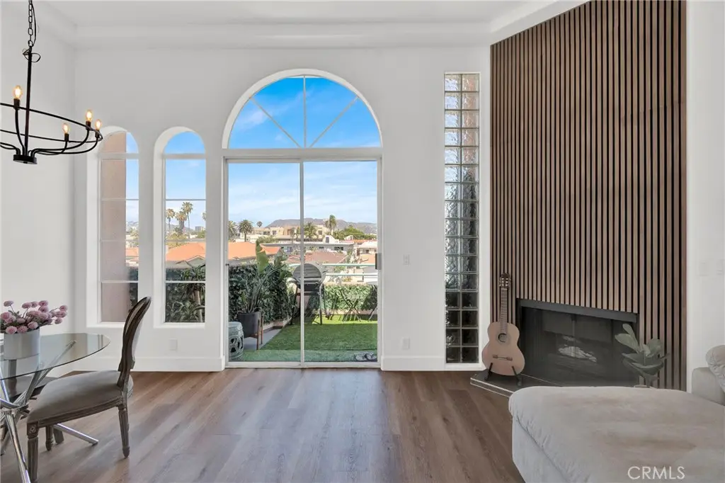 4830 Elmwood Avenue #302, Los Angeles, CA 90004 - #1
