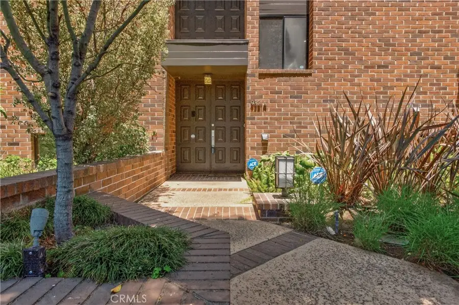 9321 Burton Way #A, Beverly Hills, CA 90210 - #3