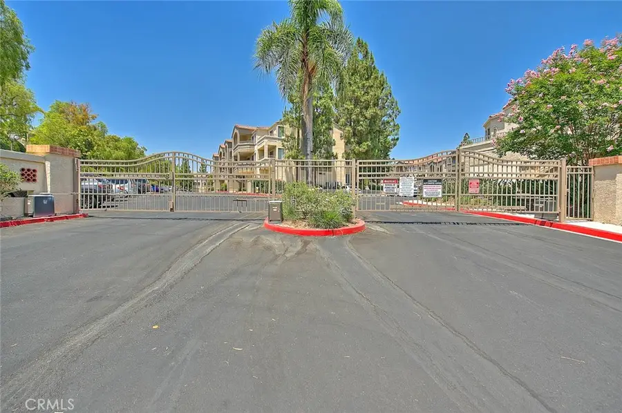 1020 La Terraza #104, Corona, CA 92879 - #2