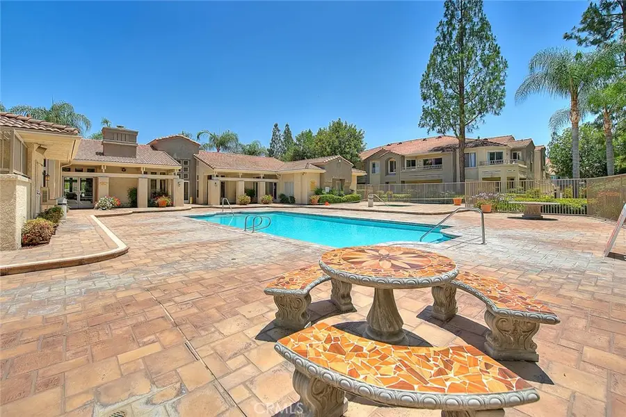 1020 La Terraza #104, Corona, CA 92879 - #3