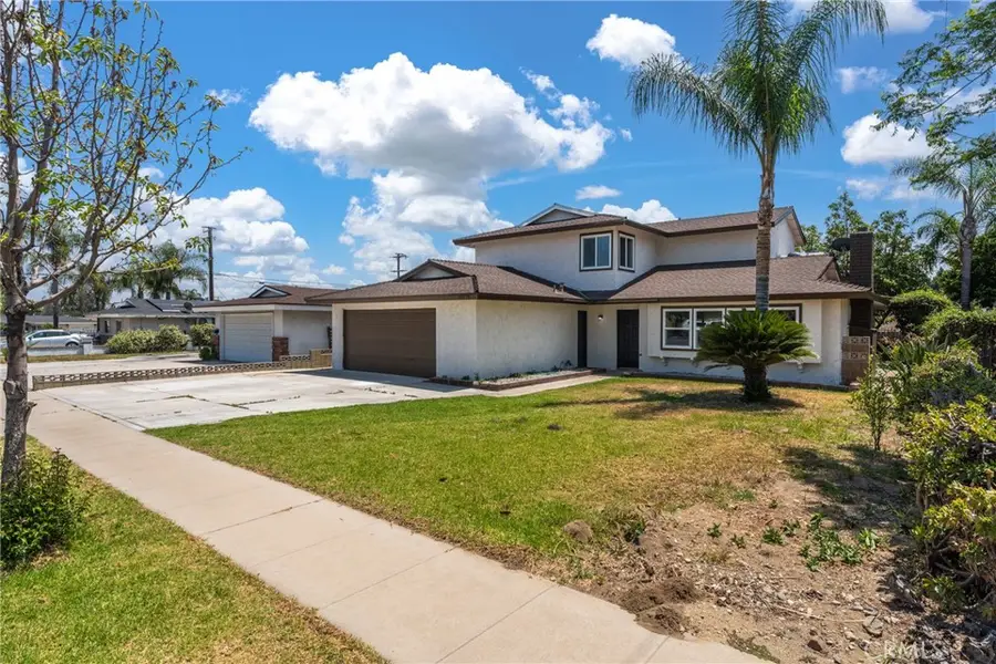 16275 Dianthus Avenue, Fontana, CA 92335 - #2