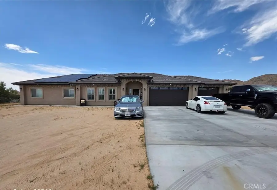 24236 Cahuilla Road, Apple Valley, CA 92307 - #2