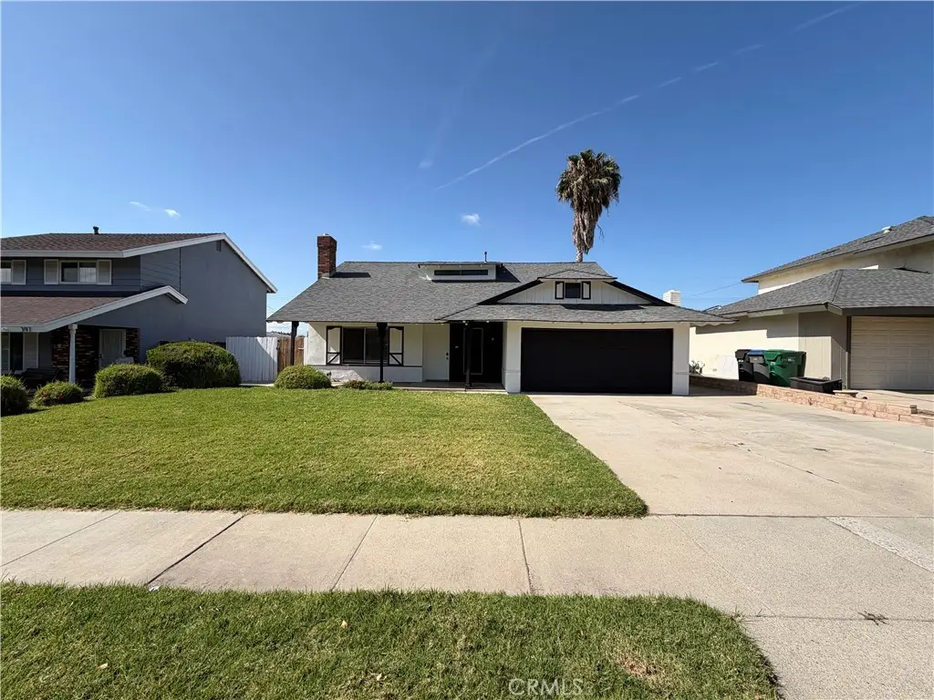 385 Burr Street, Corona, CA 92882 - #1