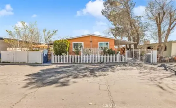 3300 15th St W, Rosamond, CA 93560