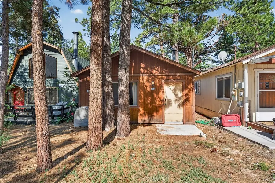 457 Los Angeles, Sugarloaf, CA 92386 - #2