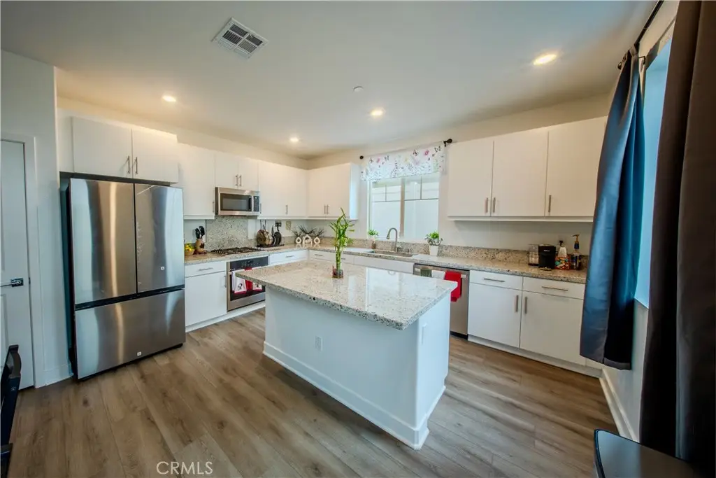 364 Castaic Way, Rialto, CA 92377 - #1
