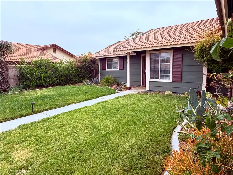 939 Gail, Redlands, CA 92374 - #3