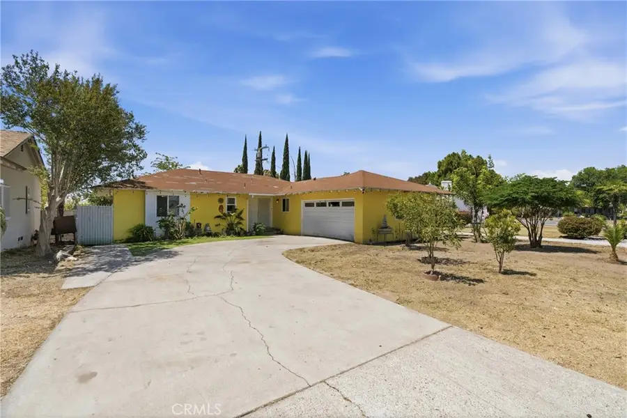 201 W Rosewood, Rialto, CA 92376 - #2