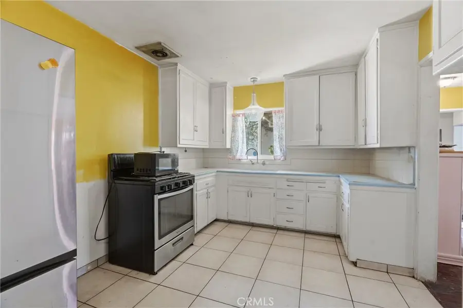 201 W Rosewood, Rialto, CA 92376 - #3