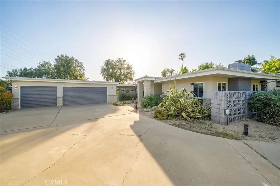 2129 N San Marcos Place, Claremont, CA 91711 - #3