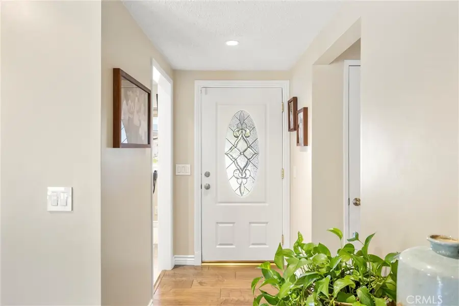 1523 Columbine Way, Upland, CA 91786 - #3