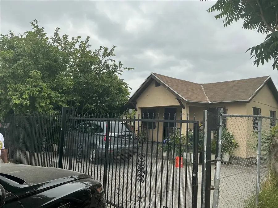 142 W 59th, Los Angeles, CA 90003 - #3