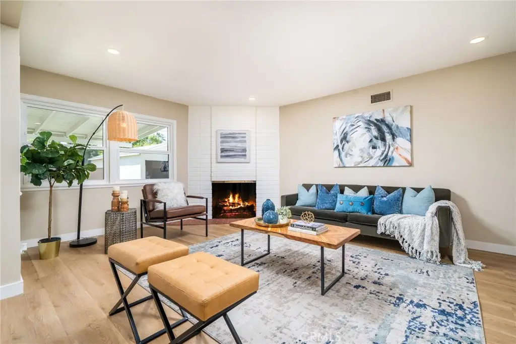 7057 Babcock, North Hollywood, CA 91605 - #1