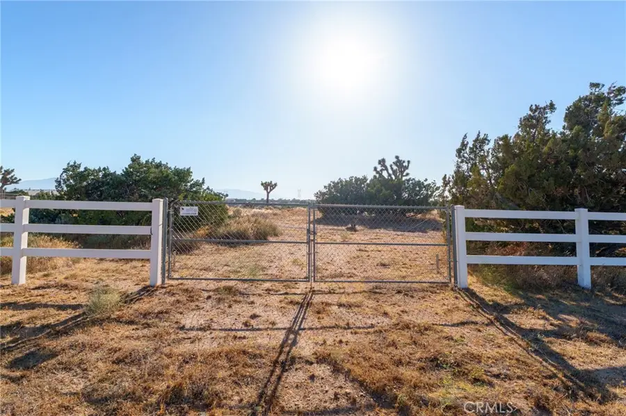 1 Hollister Road, Oak Hills, CA 92344 - #3