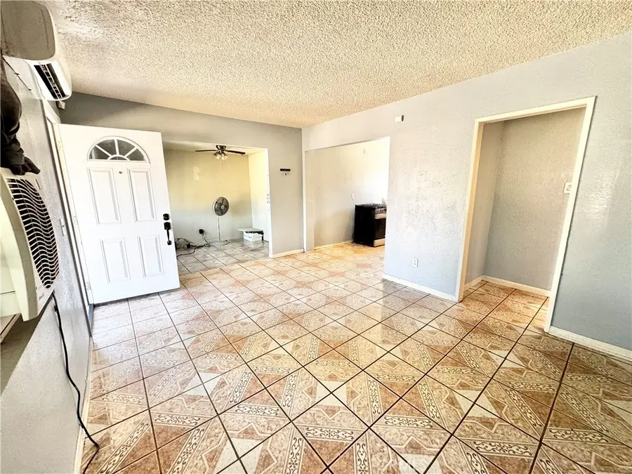 3032 N Pennsylvania, San Bernardino, CA 92407 - #3