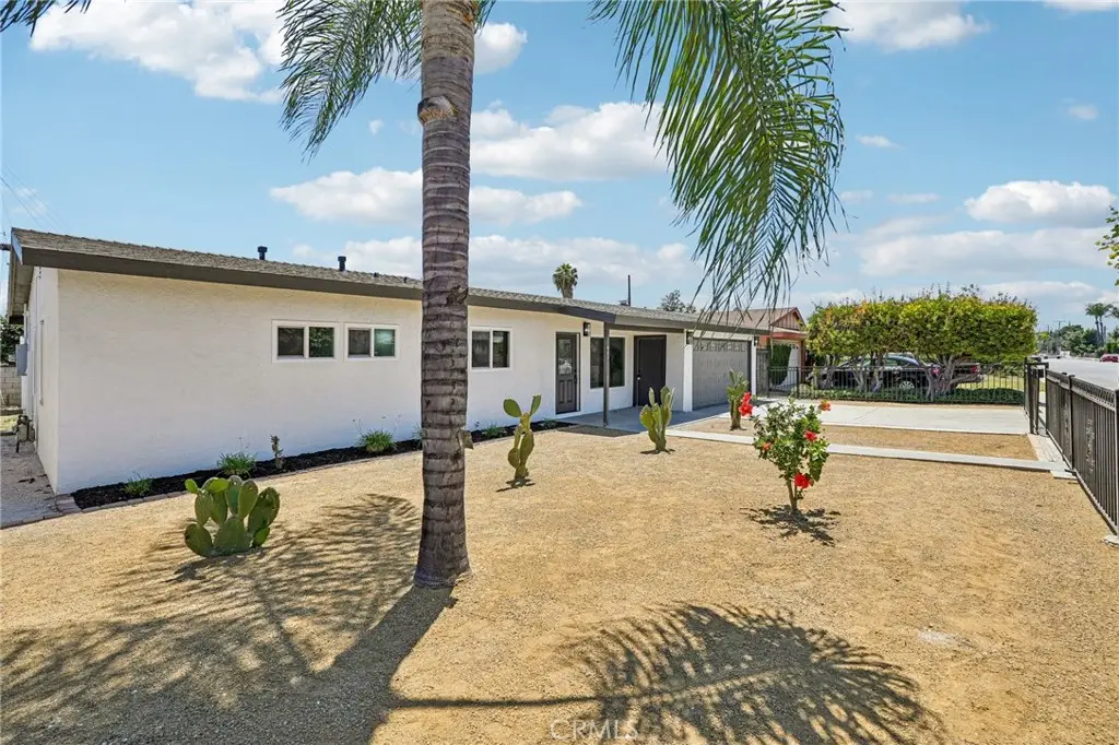 902 E Olive Street, Pomona, CA 91766 - #1