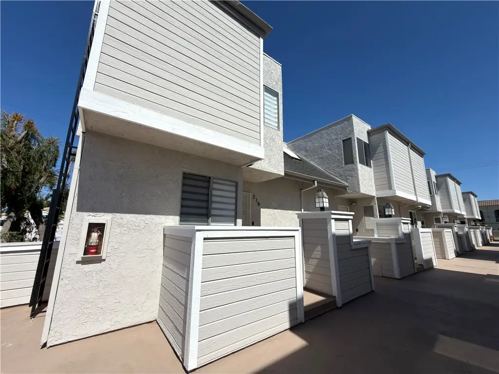 125 W South, Anaheim, CA 92805 - #1