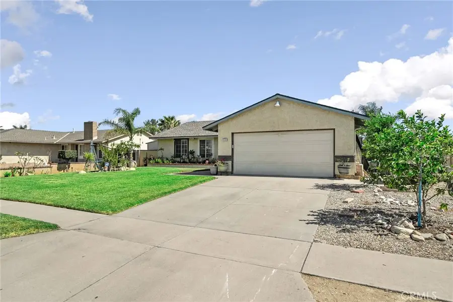 17231 Wabash Avenue, Fontana, CA 92336 - #2