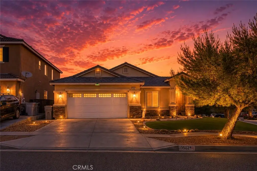13502 Bentwood, Oak Hills, CA 92344 - #1