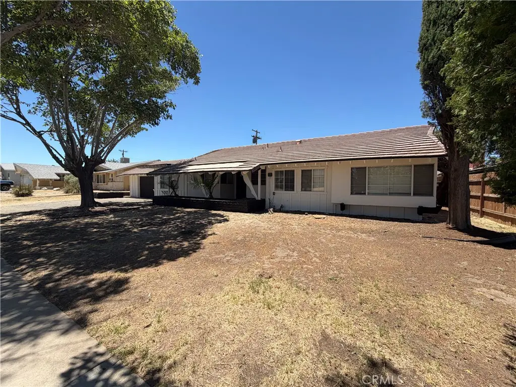 44261 Calston Avenue, Lancaster, CA 93535 - #1