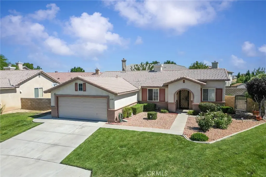 1219 W Holguin Street, Lancaster, CA 93534 - #1