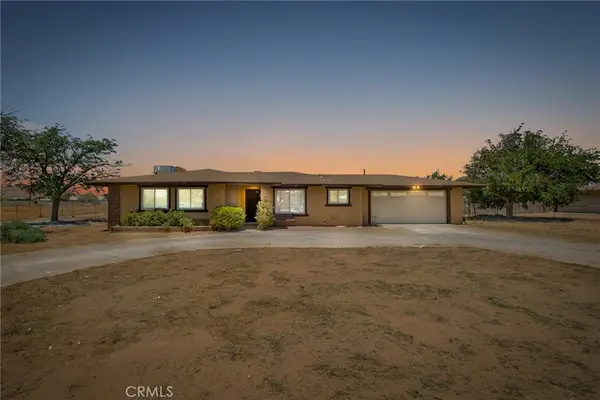 15420 Apache, Apple Valley, CA 92307