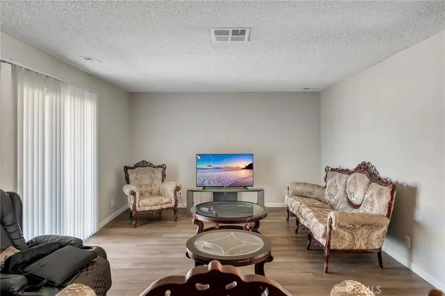 15420 Apache, Apple Valley, CA 92307 - #3