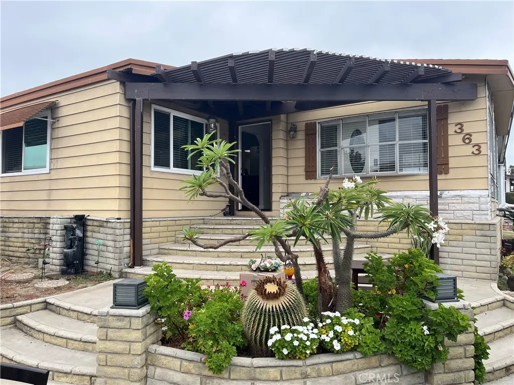 2601 E Victoria St, Compton, CA 90220 - #1