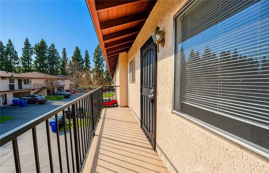 1126 W Calle De La Luna # 4, Azusa, CA 91702 - #2