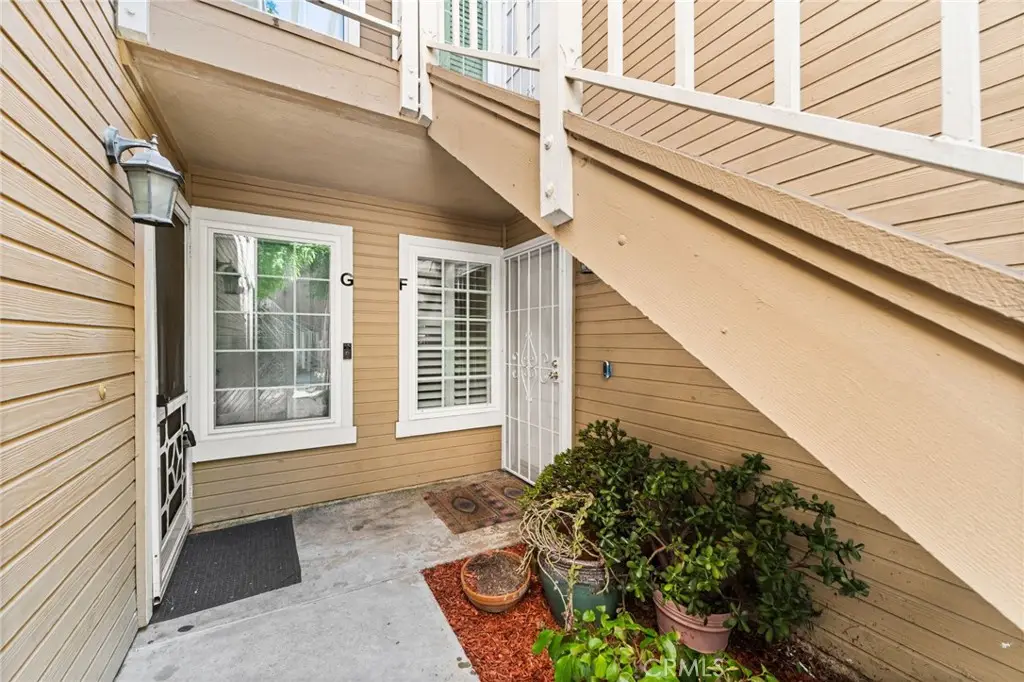 3860 Amberly Dr #F, Inglewood, CA 90305 - #1