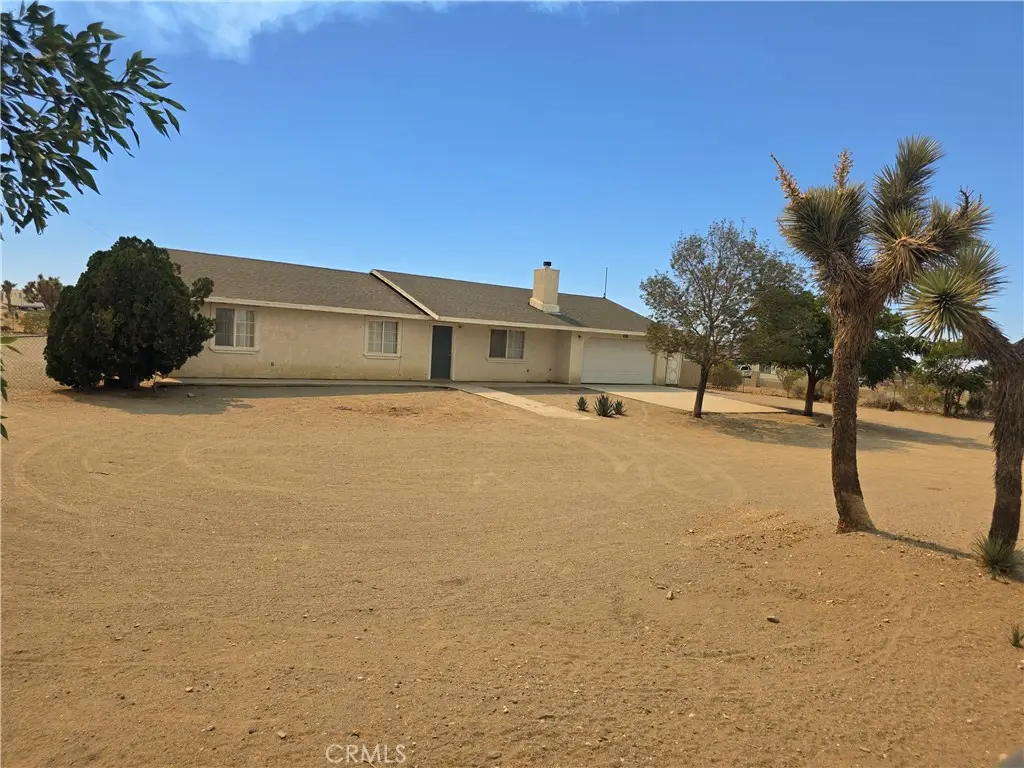 11380 El Esteban, Phelan, CA 92371 - #1