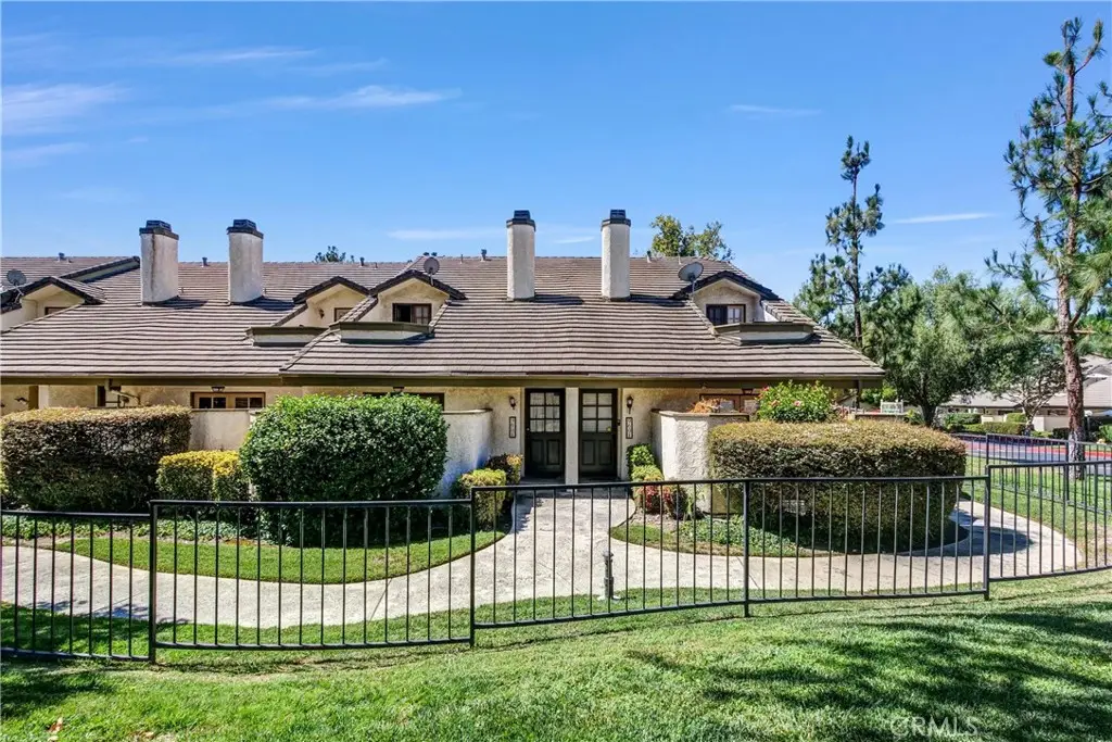 960 W Arrow #E, Upland, CA 91786 - #1