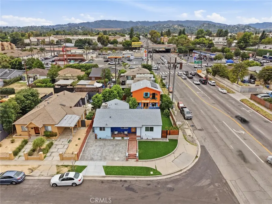 17660 Martha St, Encino, CA 91316 - #3