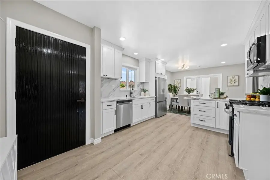 1404 E Louisa Avenue, West Covina, CA 91791 - #3