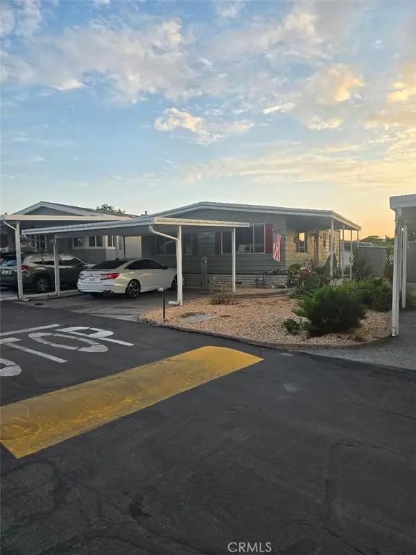 840 E Foothill Boulevard #17, Azusa, CA 91702