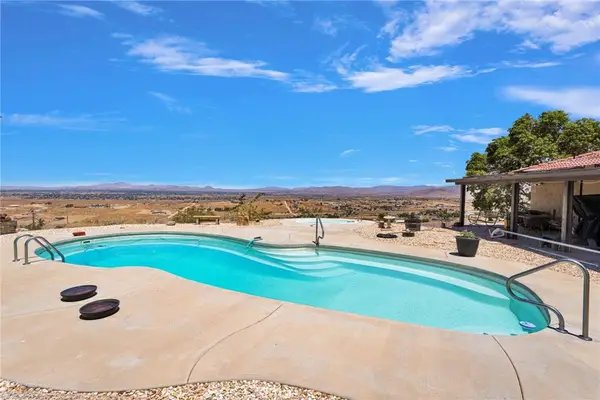 8988 Buena Vista, Apple Valley, CA 92308