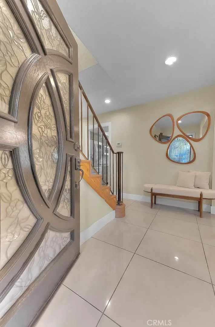 18223 Delano, Tarzana, CA 91335 - #2