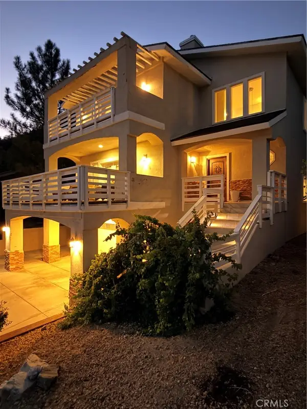 1102 Rivera Drive, Wrightwood, CA 92397