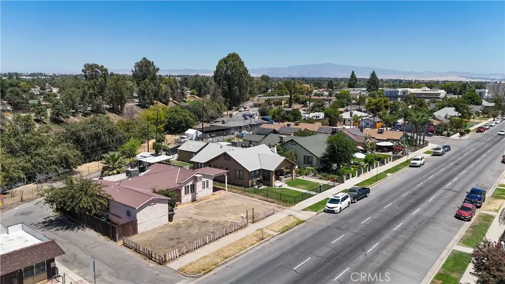 410 Niles, Bakersfield, CA 93305 - #1
